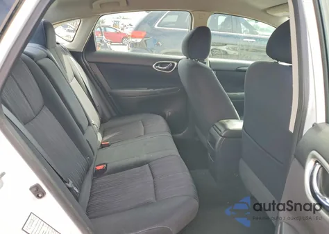 2017 Nissan Sentra S z USA, uszkodzony, nr VIN 3N1AB7AP4HL659719